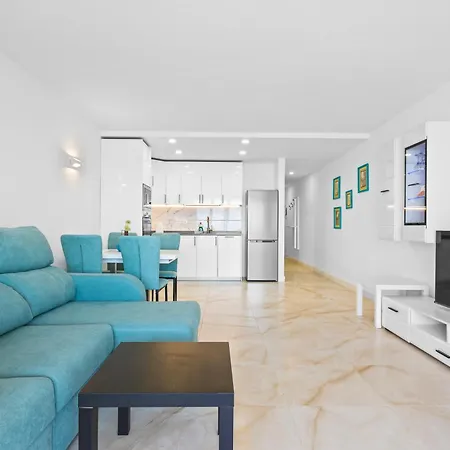 Neptuno Ocean View, Line With Pool شقة